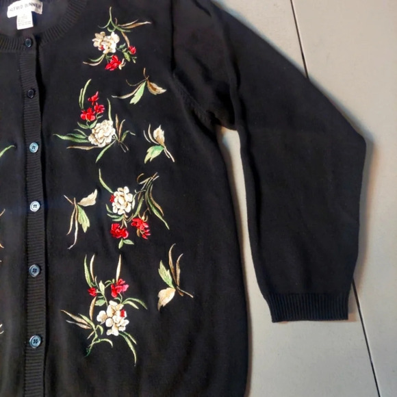 Vintage Alfred Dunner Black cardigan floral embroidery Cabincore - Picture 5 of 9